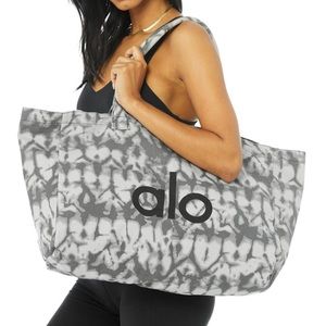 Alo || Tote